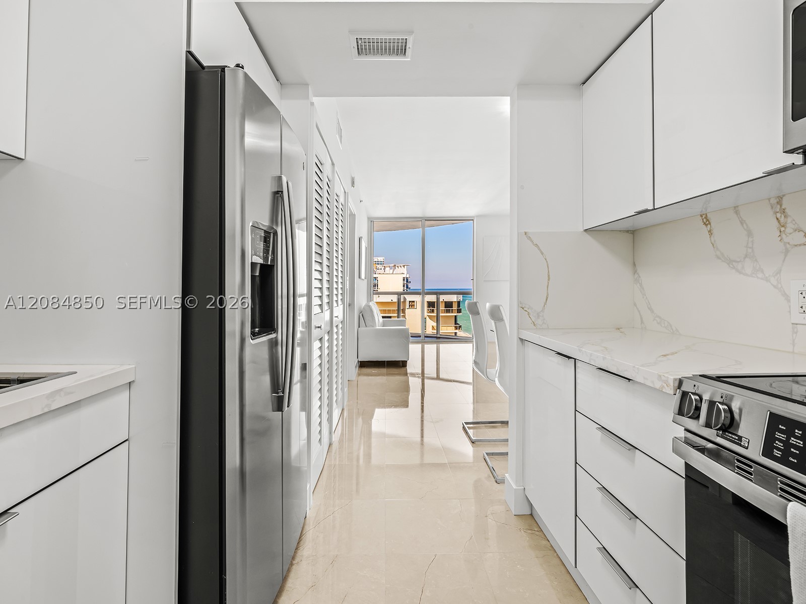 6365 Collins Ave #1911, Miami Beach FL 33141