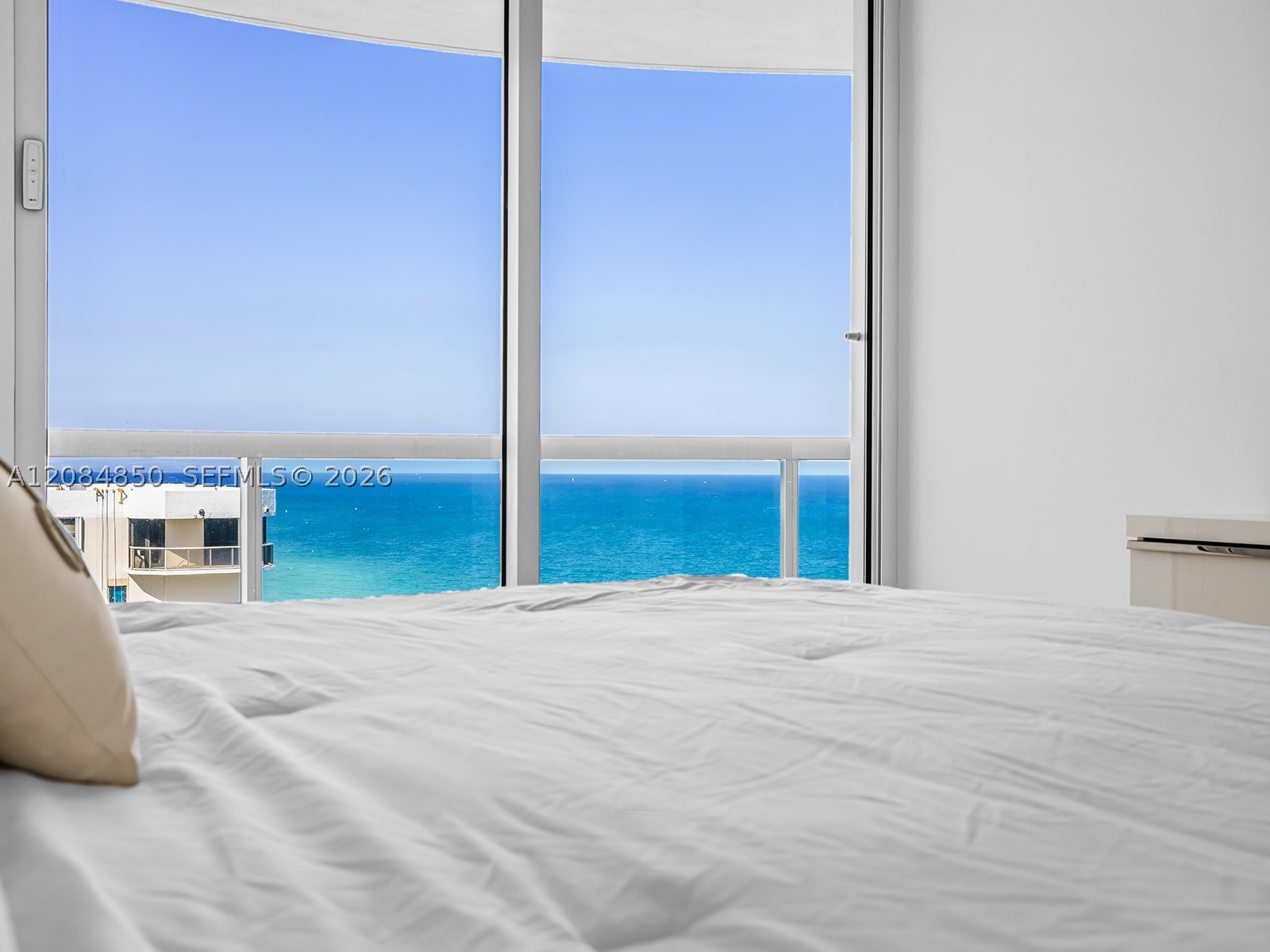 6365 Collins Ave #1911, Miami Beach FL 33141