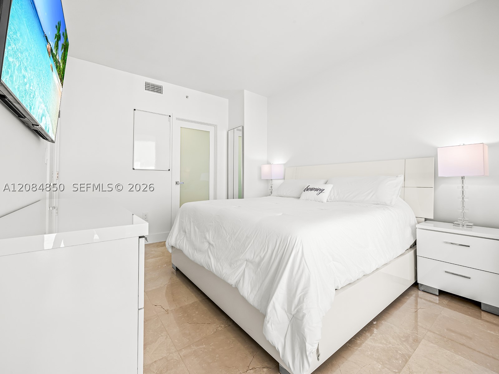 6365 Collins Ave #1911, Miami Beach FL 33141