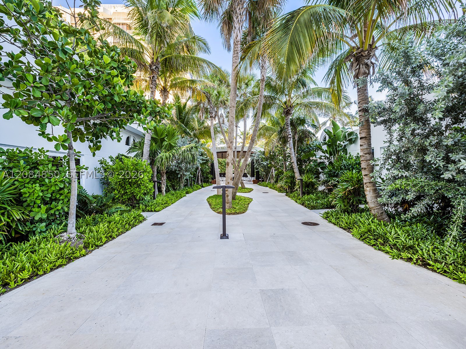 6365 Collins Ave #1911, Miami Beach FL 33141