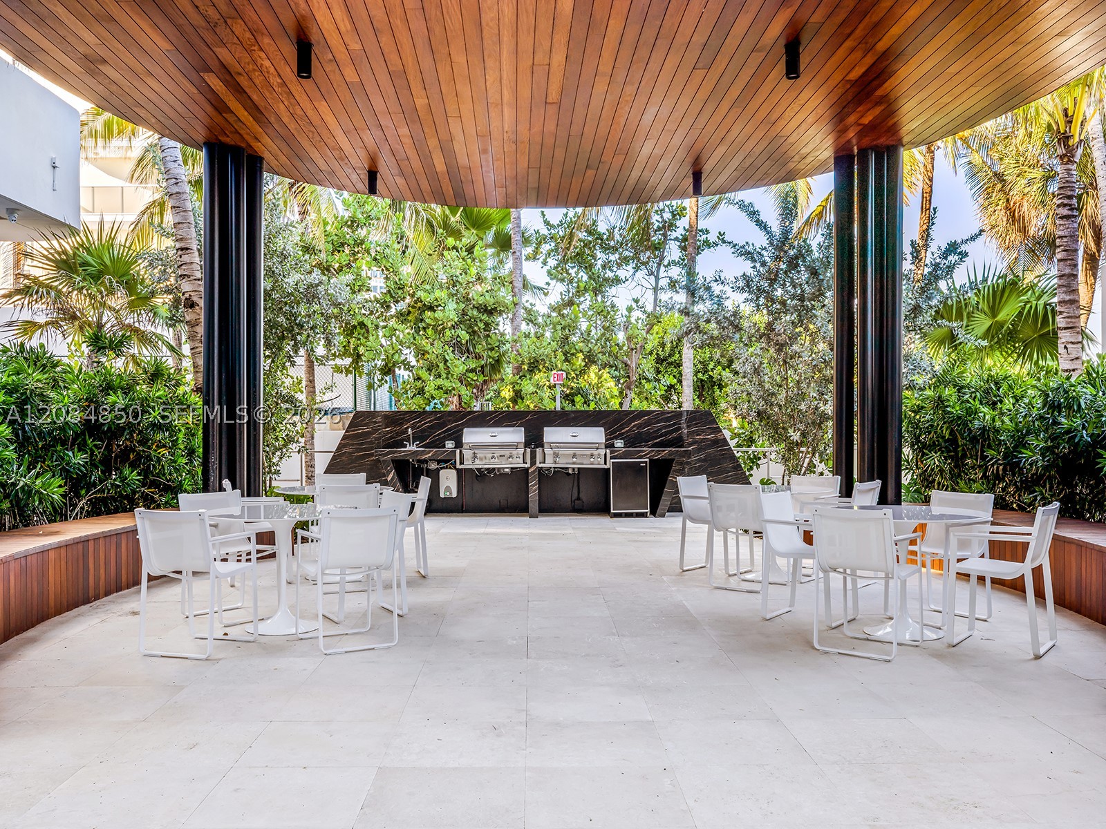 6365 Collins Ave #1911, Miami Beach FL 33141