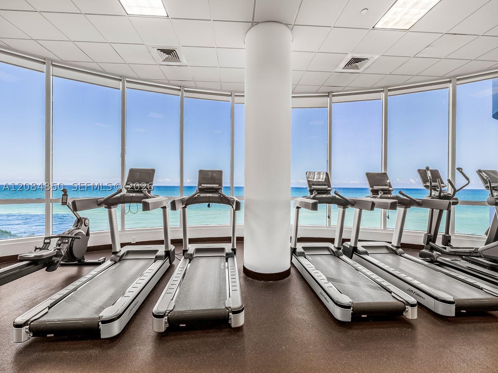 6365 Collins Ave #1911, Miami Beach FL 33141