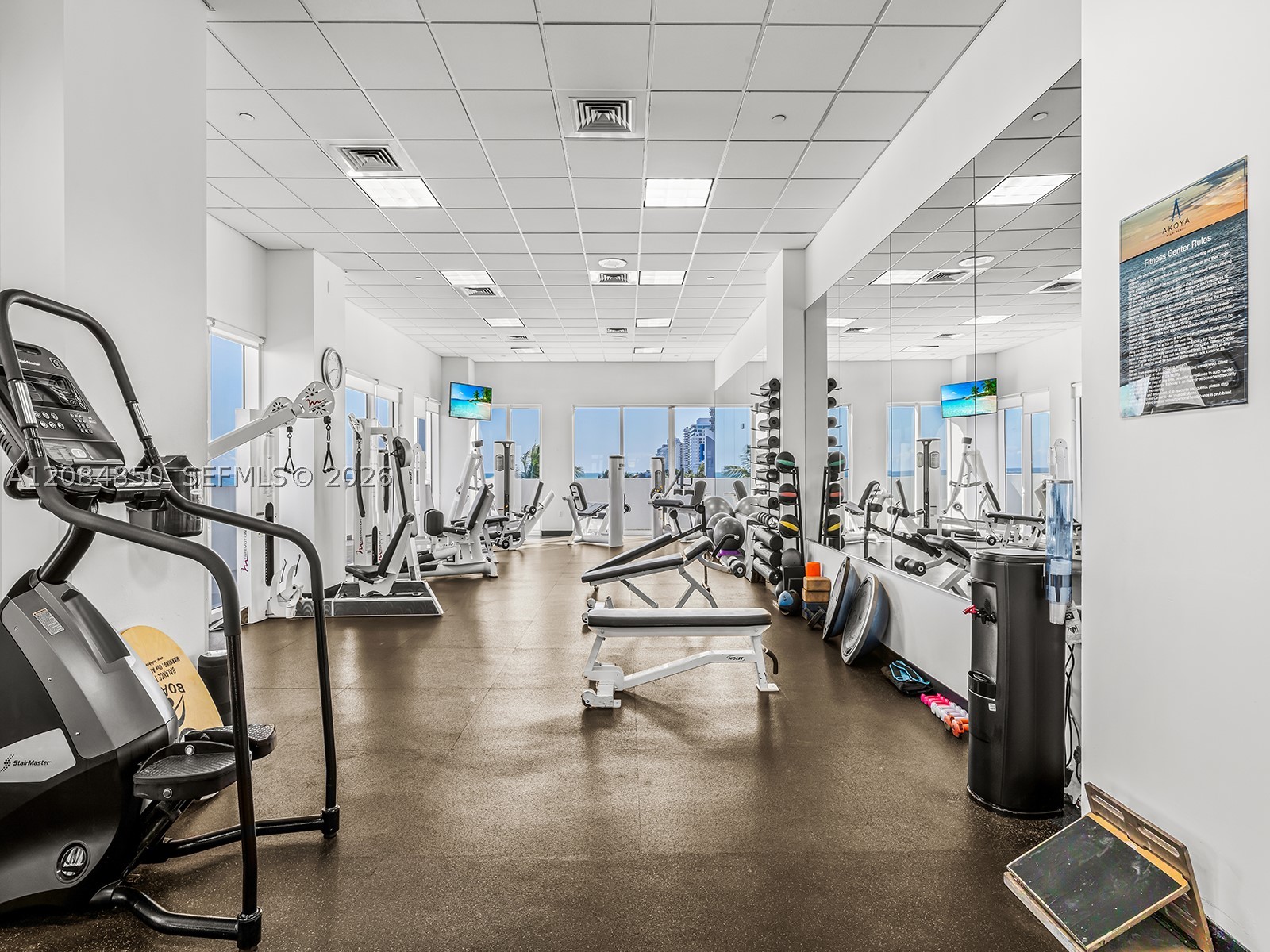 6365 Collins Ave #1911, Miami Beach FL 33141