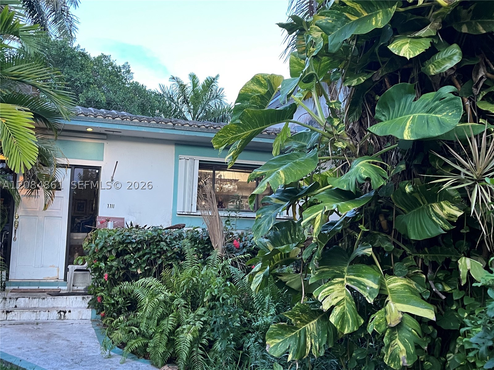 7711 Center Bay Dr, North Bay Village FL 33141