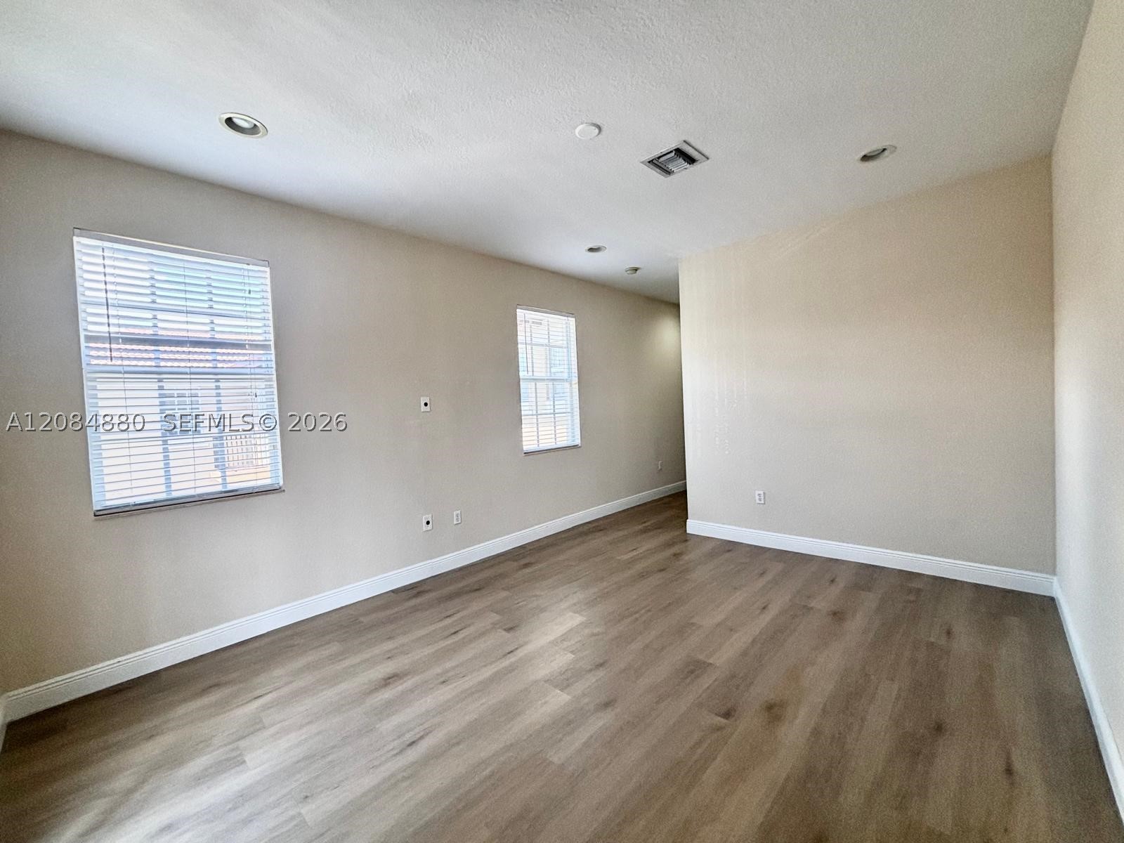 6965 Julia Gardens Dr, Coconut Creek FL 33073