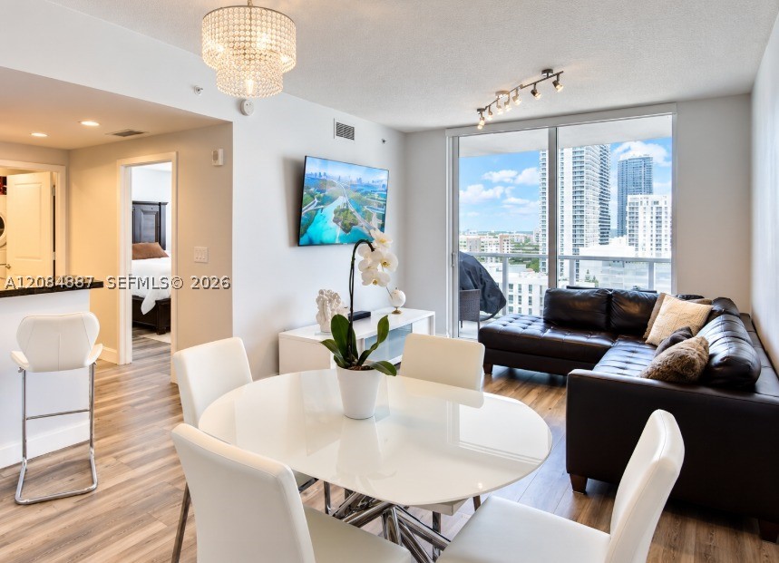 601 NE 23rd St #1501, Miami FL 33137