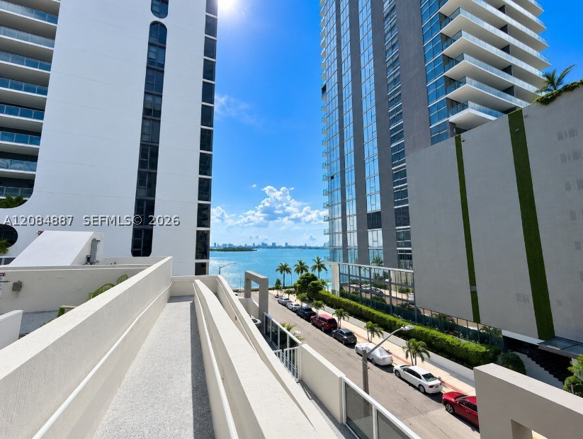 601 NE 23rd St #1501, Miami FL 33137