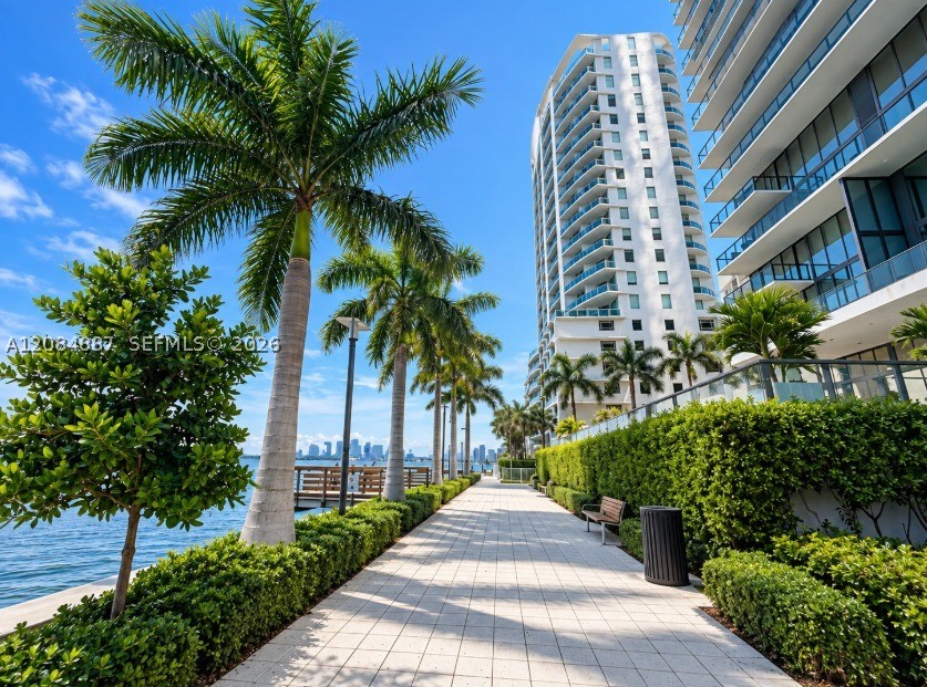 601 NE 23rd St #1501, Miami FL 33137