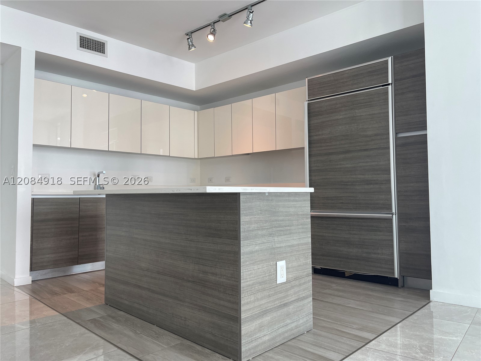 1100 S Miami Ave #1510, Miami FL 33130
