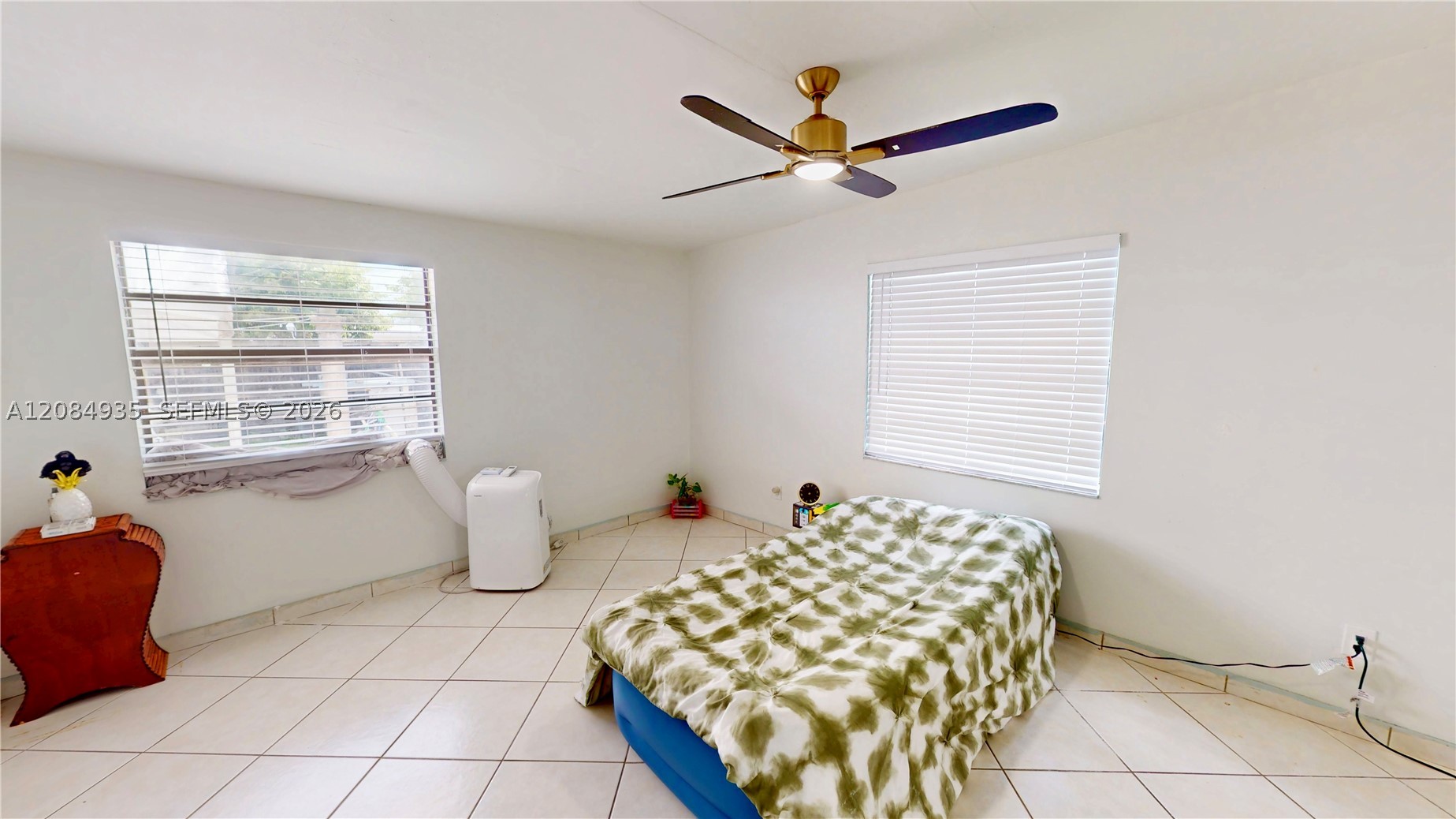 9940 SW 48th St, Miami FL 33165