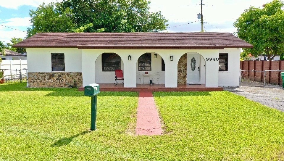 9940 SW 48th St, Miami FL 33165