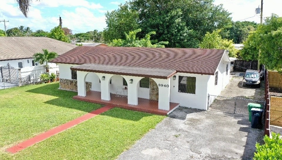 9940 SW 48th St, Miami FL 33165