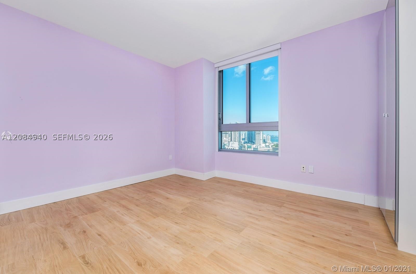 90 SW 3rd St #4004, Miami FL 33130
