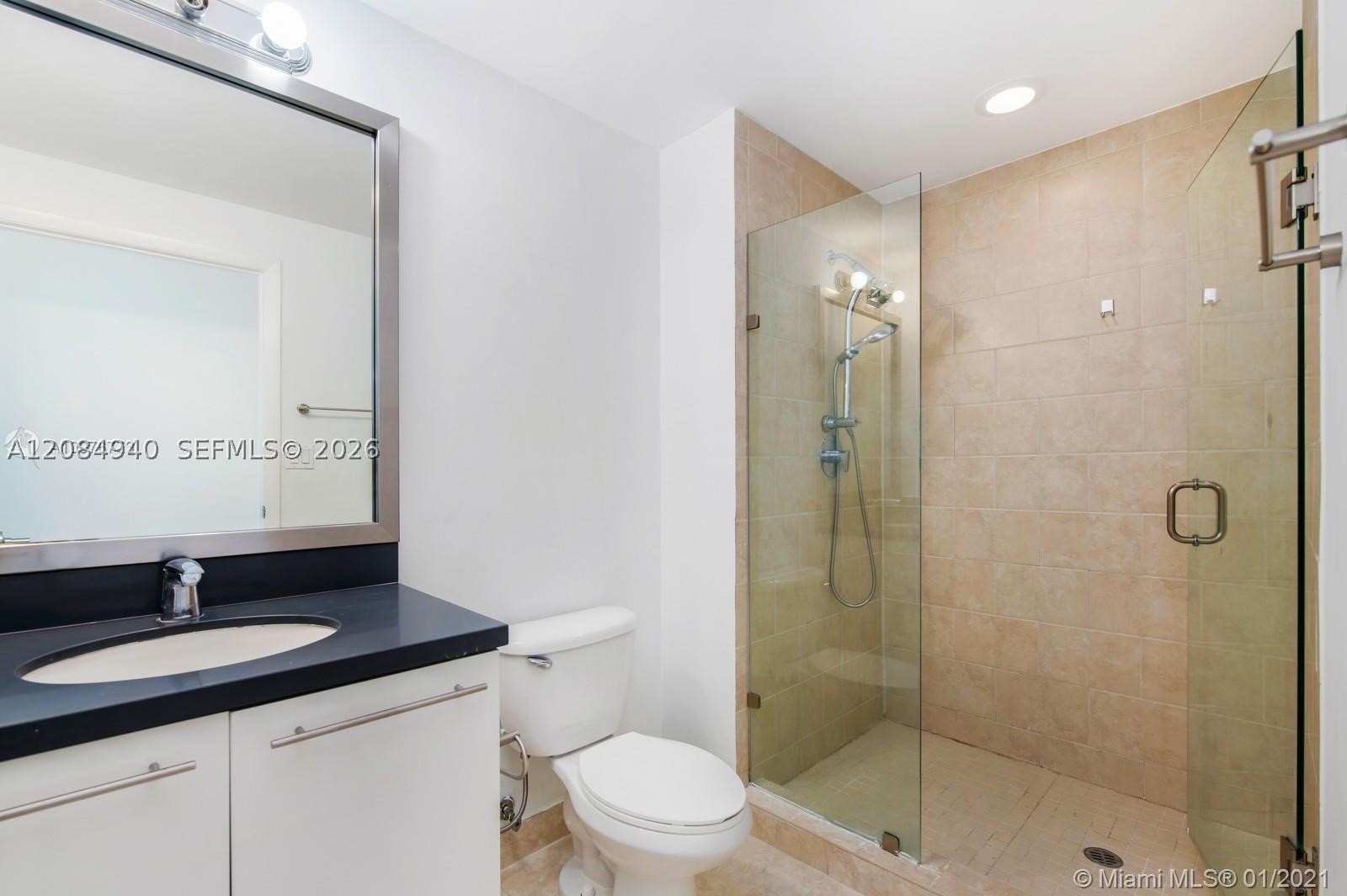 90 SW 3rd St #4004, Miami FL 33130