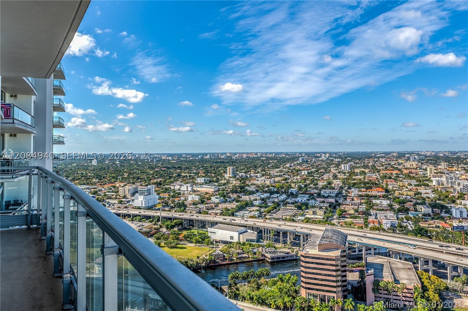 90 SW 3rd St #4004, Miami FL 33130