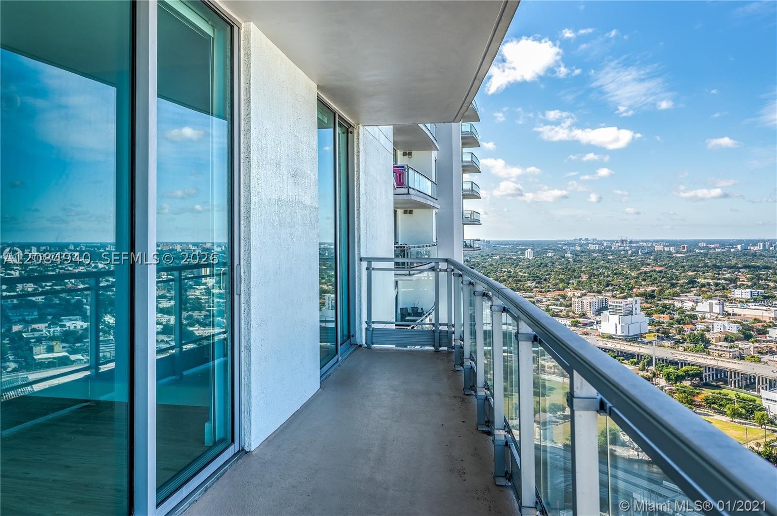 90 SW 3rd St #4004, Miami FL 33130