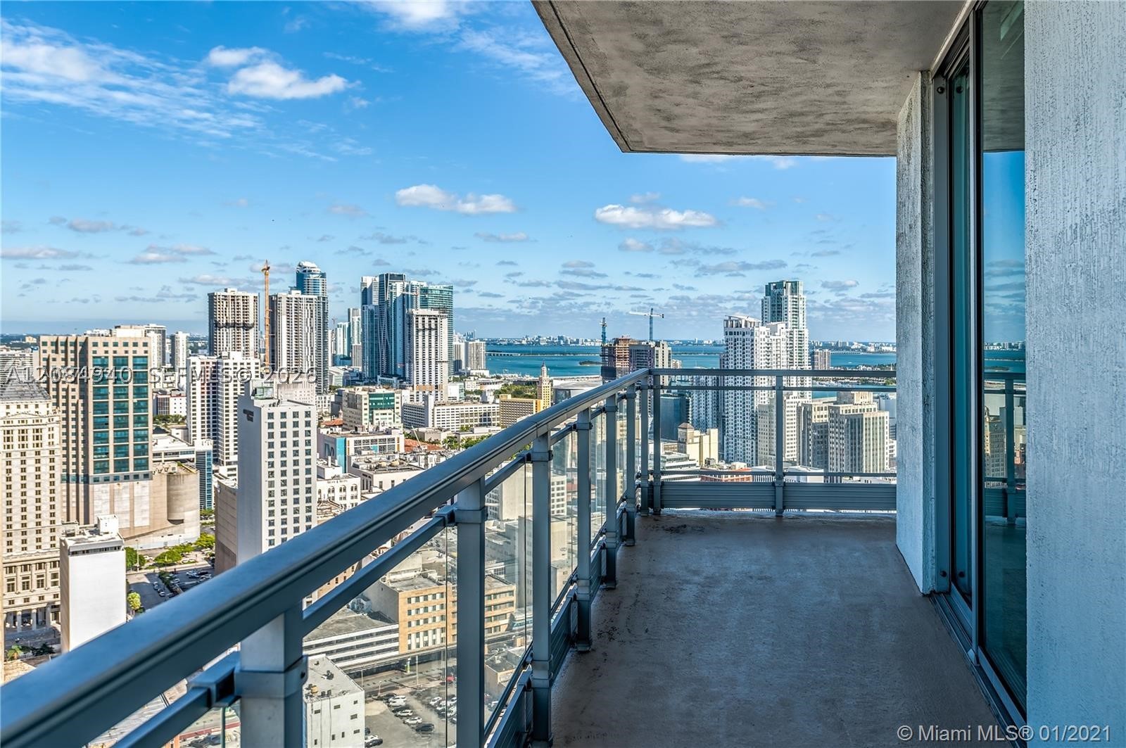 90 SW 3rd St #4004, Miami FL 33130