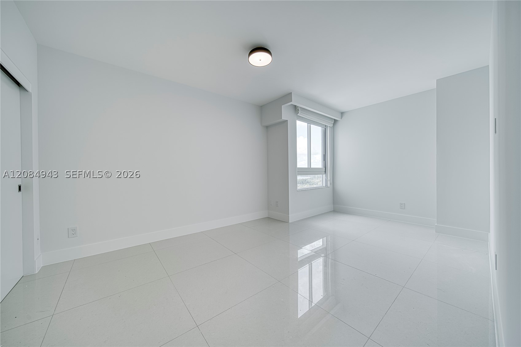 2127 Brickell Ave #1605, Miami FL 33129