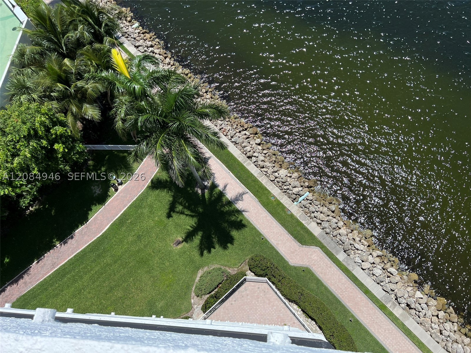 3530 Mystic Pointe Dr #1215, Aventura FL 33180