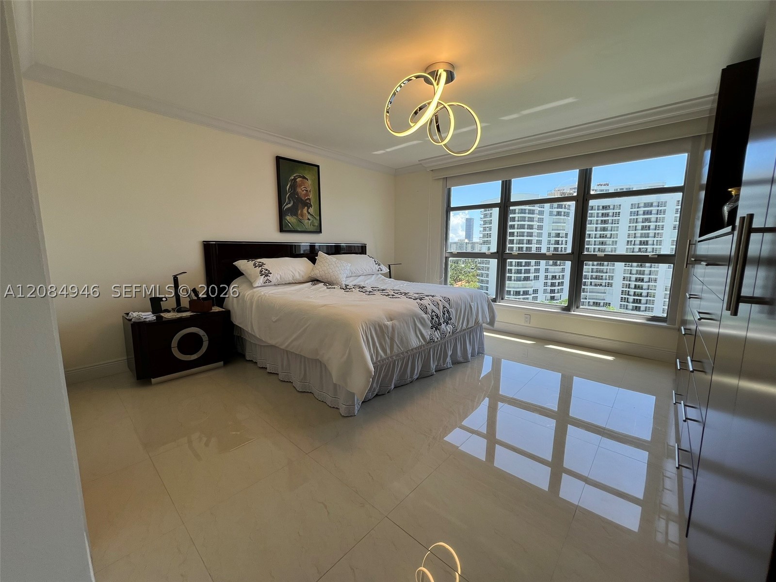 3530 Mystic Pointe Dr #1215, Aventura FL 33180