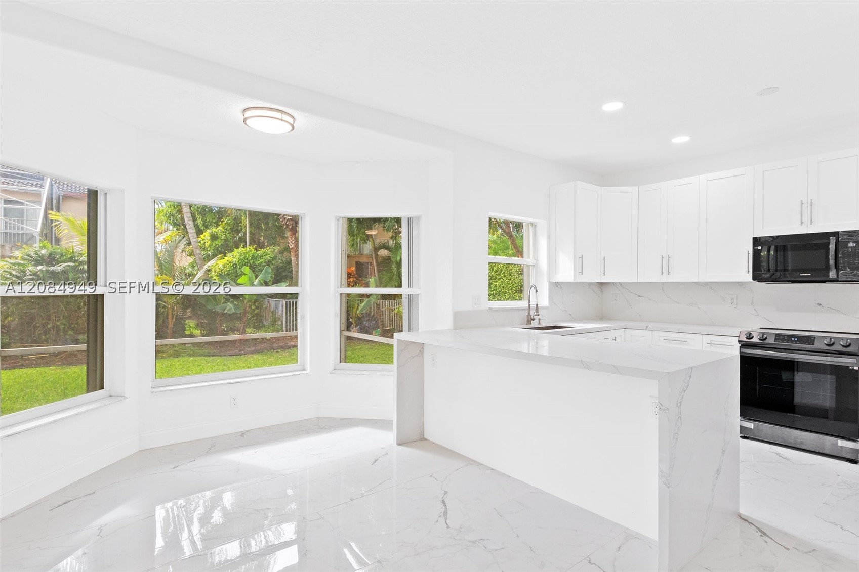 15842 SW 14th St, Pembroke Pines FL 33027