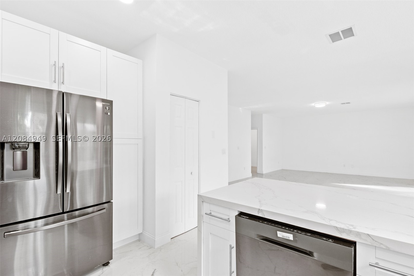 15842 SW 14th St, Pembroke Pines FL 33027