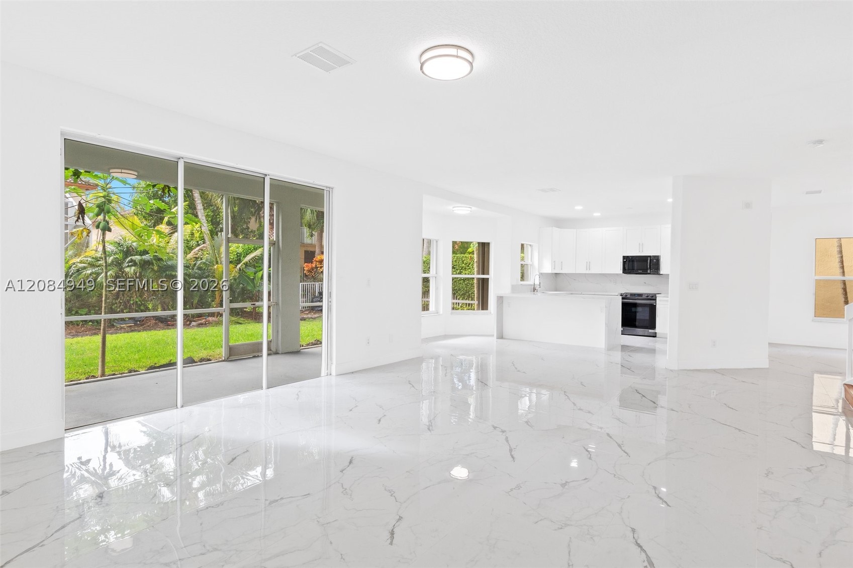 15842 SW 14th St, Pembroke Pines FL 33027
