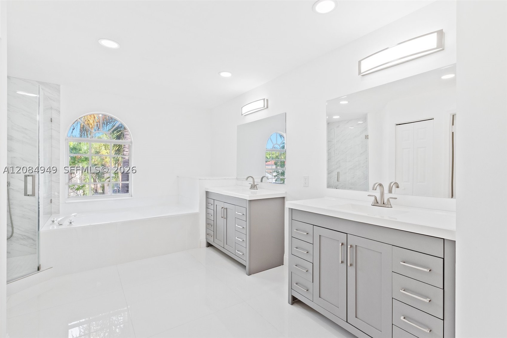 15842 SW 14th St, Pembroke Pines FL 33027