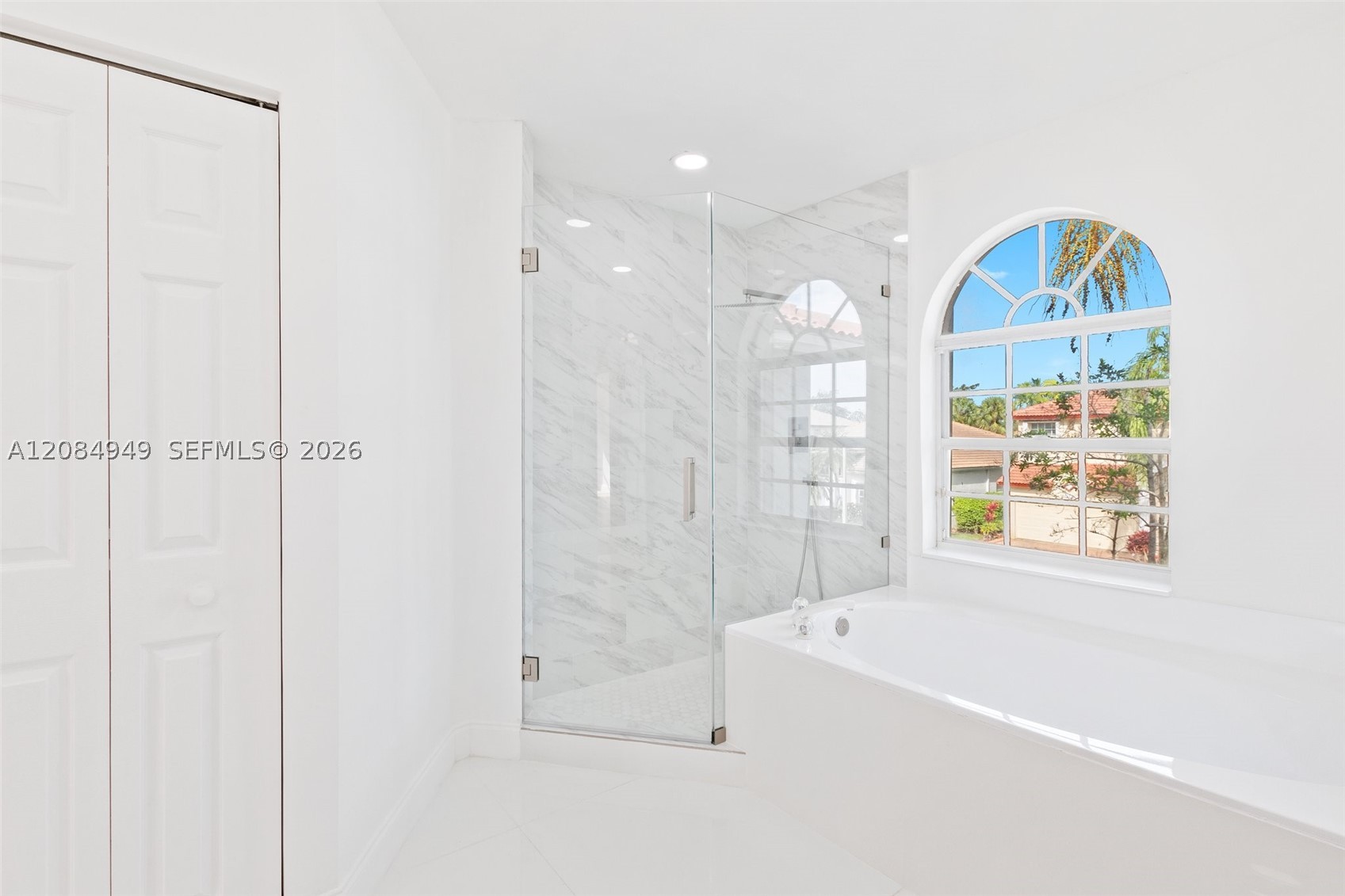 15842 SW 14th St, Pembroke Pines FL 33027