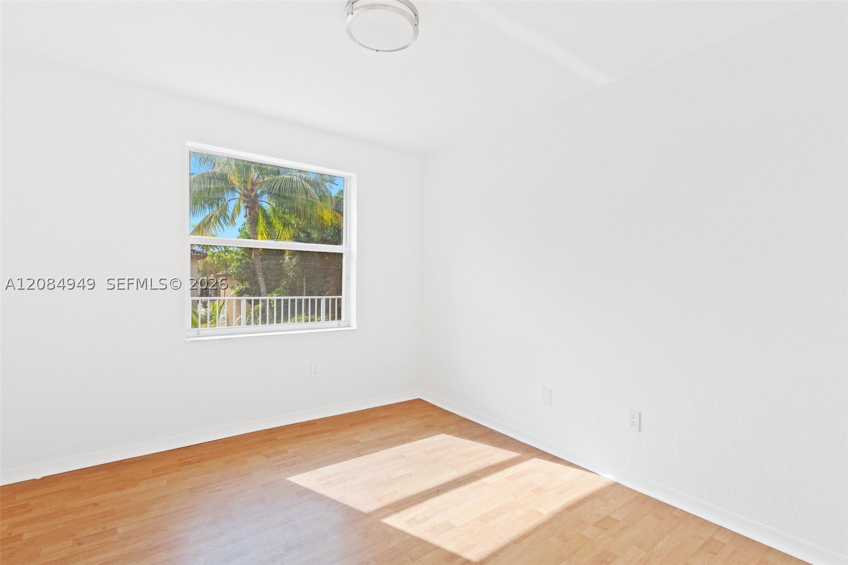 15842 SW 14th St, Pembroke Pines FL 33027