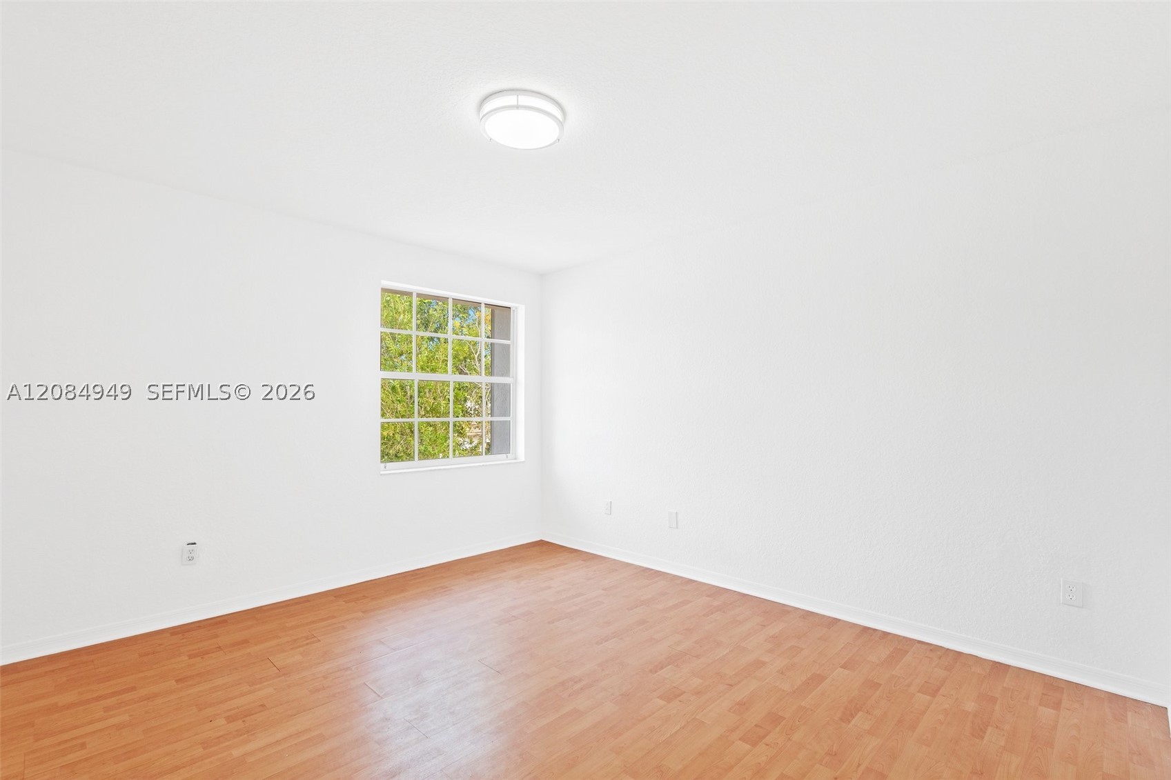 15842 SW 14th St, Pembroke Pines FL 33027