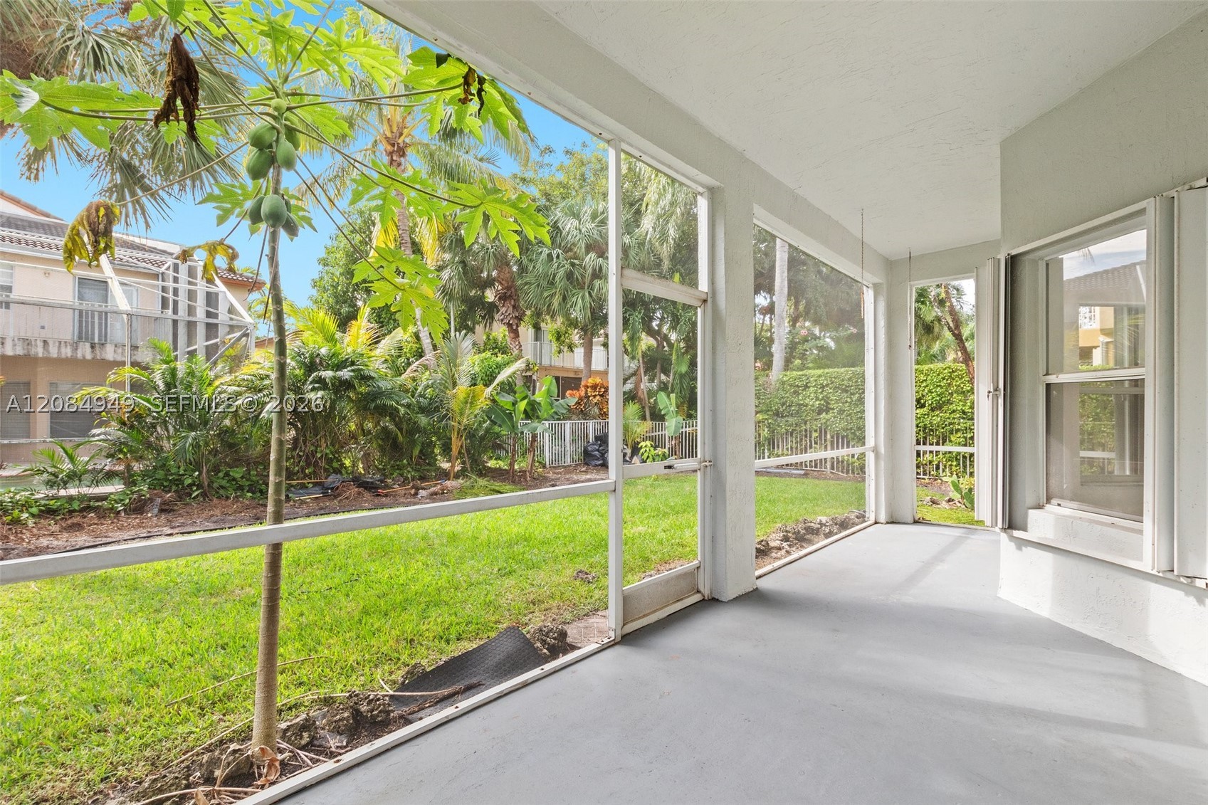 15842 SW 14th St, Pembroke Pines FL 33027