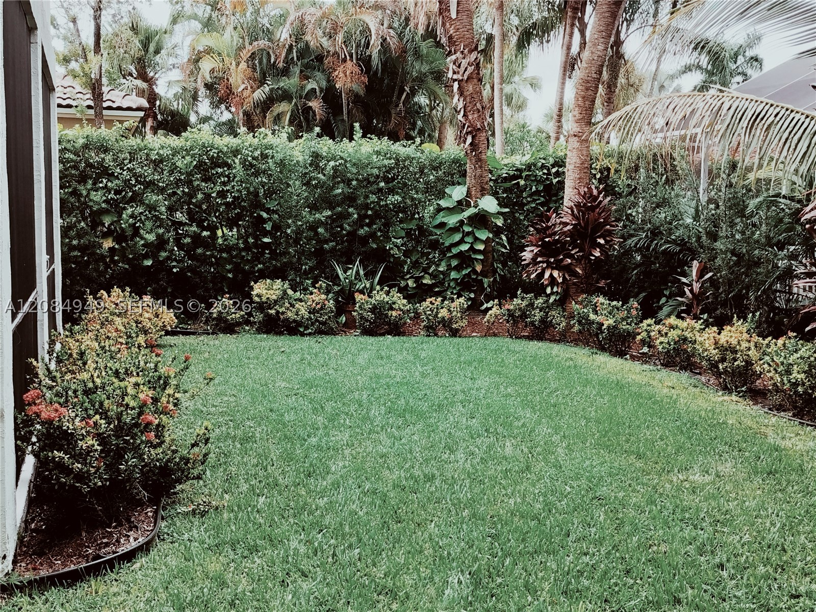 15842 SW 14th St, Pembroke Pines FL 33027