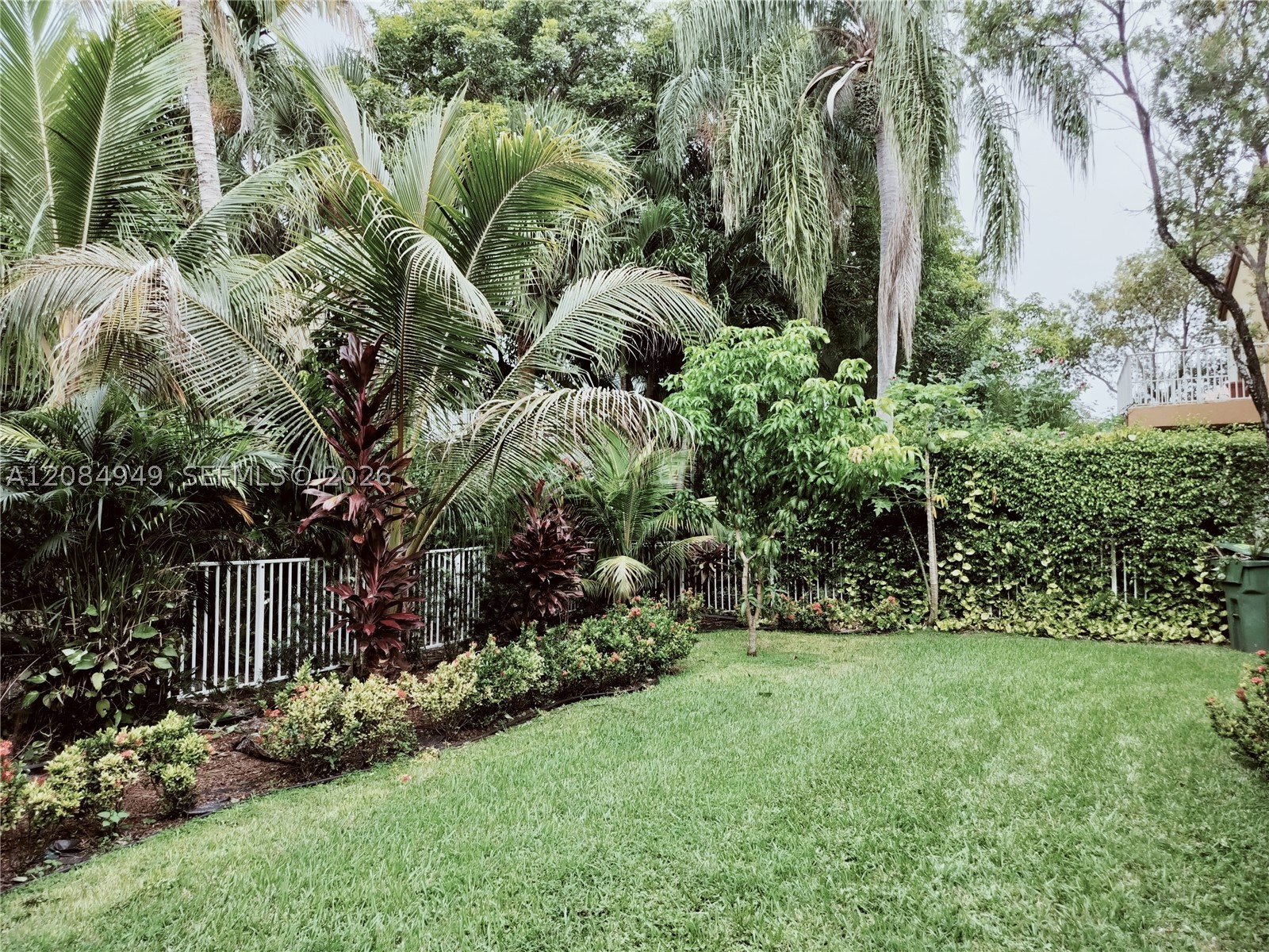 15842 SW 14th St, Pembroke Pines FL 33027