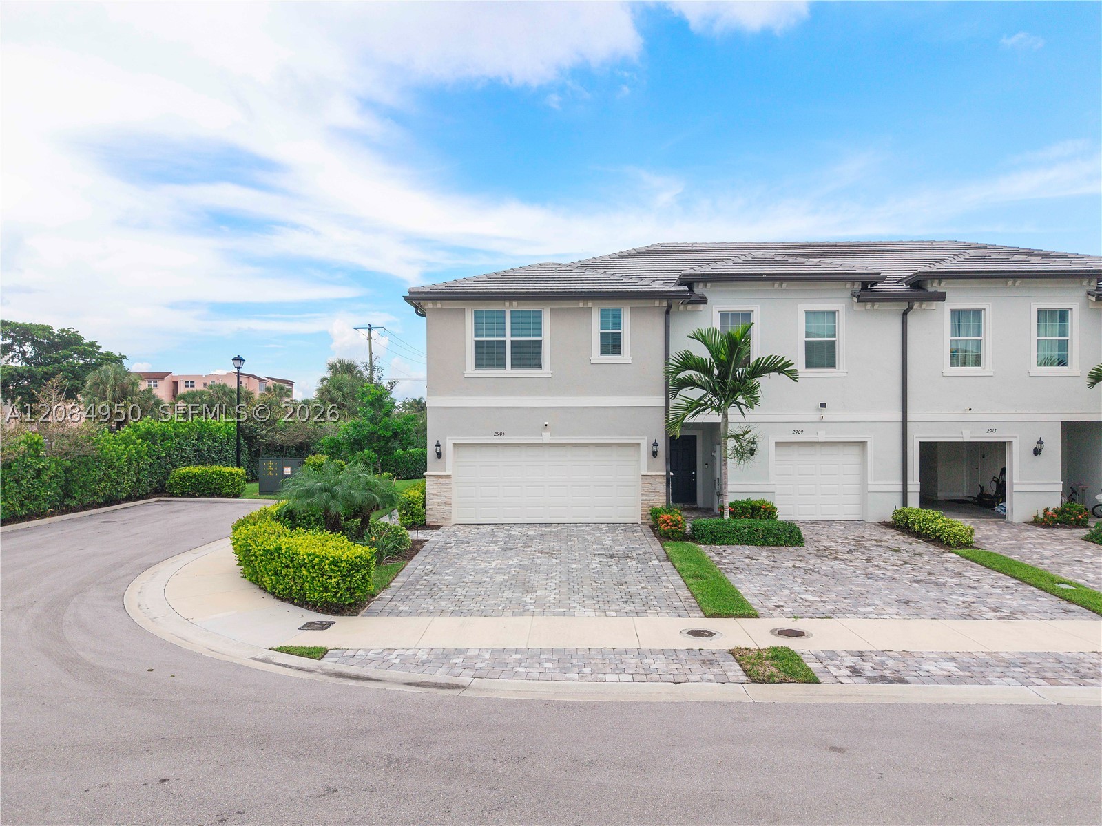 2905 Olivia Ave, Lauderdale Lakes FL 33311
