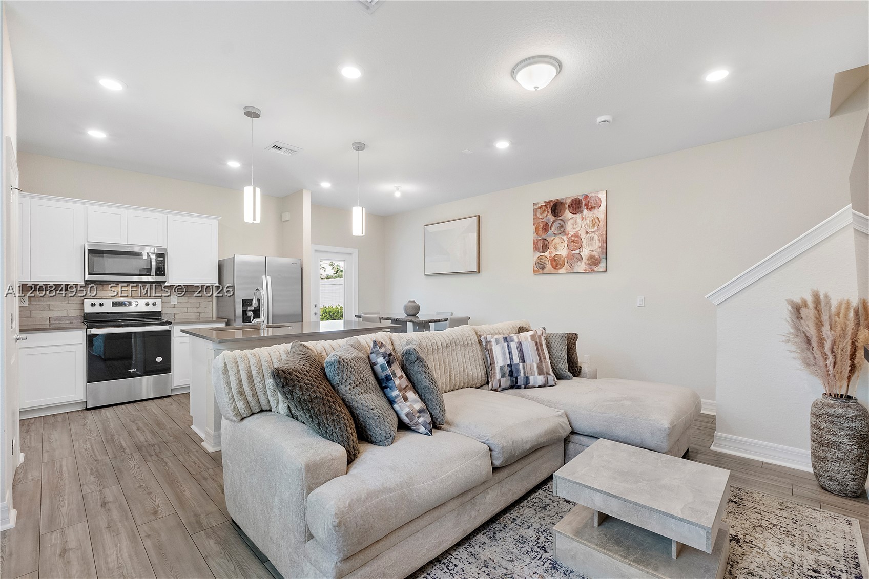 2905 Olivia Ave, Lauderdale Lakes FL 33311