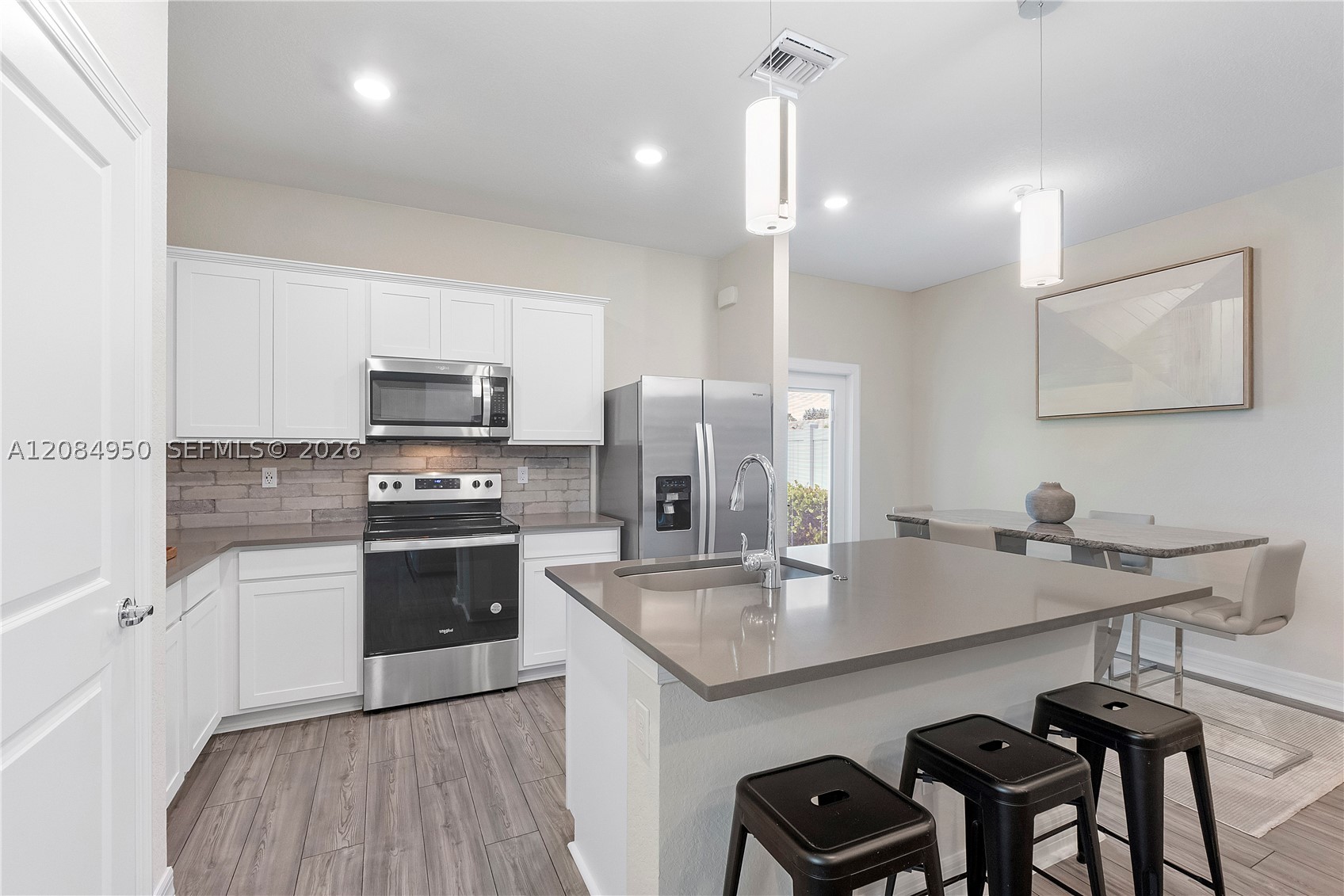 2905 Olivia Ave, Lauderdale Lakes FL 33311