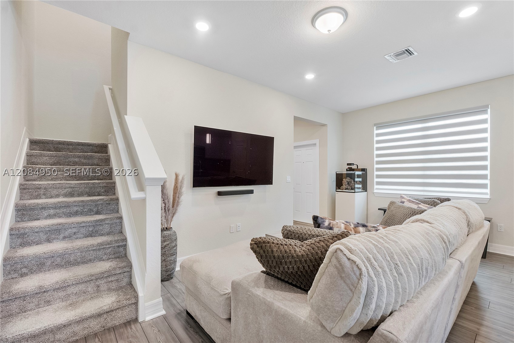 2905 Olivia Ave, Lauderdale Lakes FL 33311