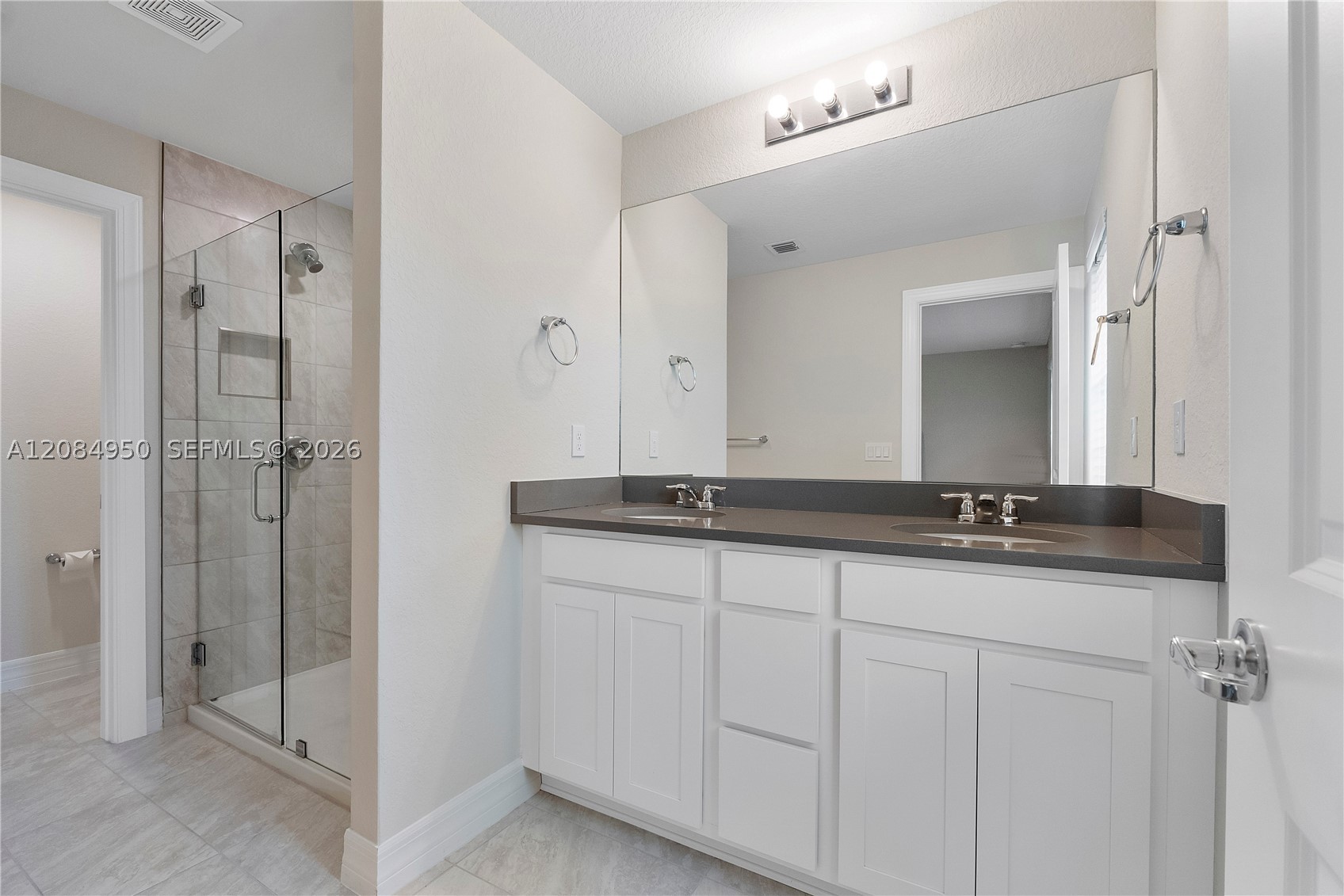 2905 Olivia Ave, Lauderdale Lakes FL 33311