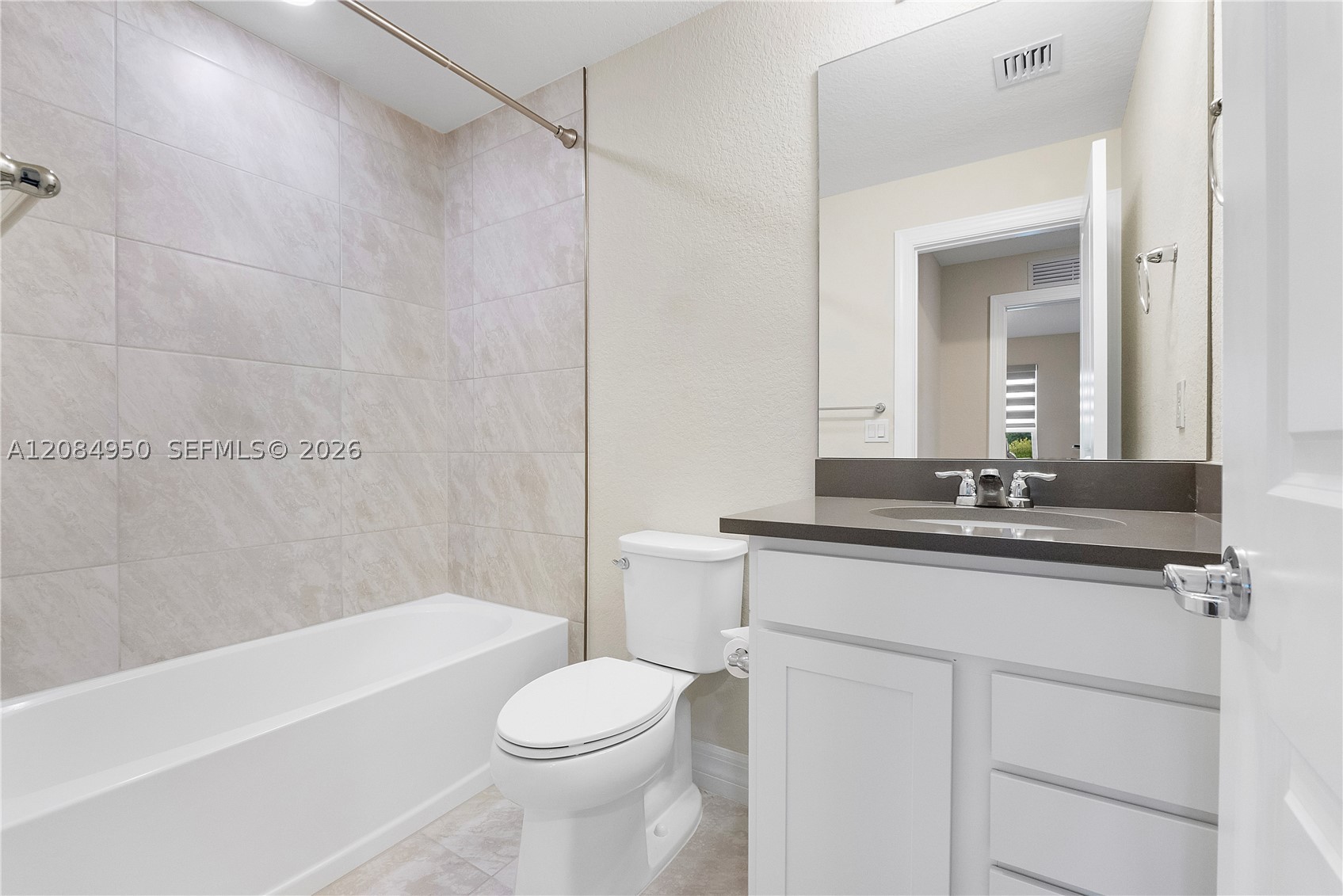 2905 Olivia Ave, Lauderdale Lakes FL 33311
