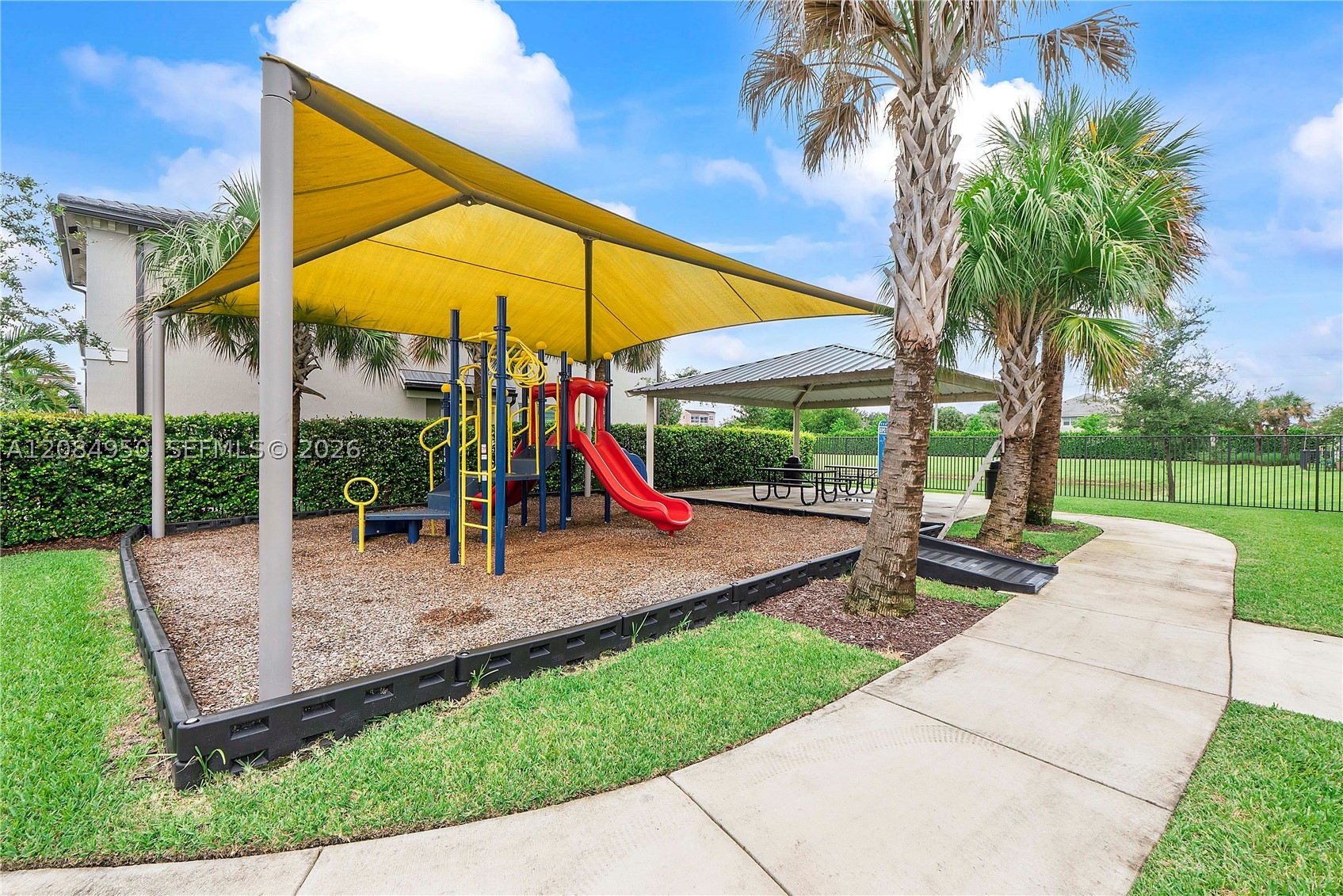 2905 Olivia Ave, Lauderdale Lakes FL 33311