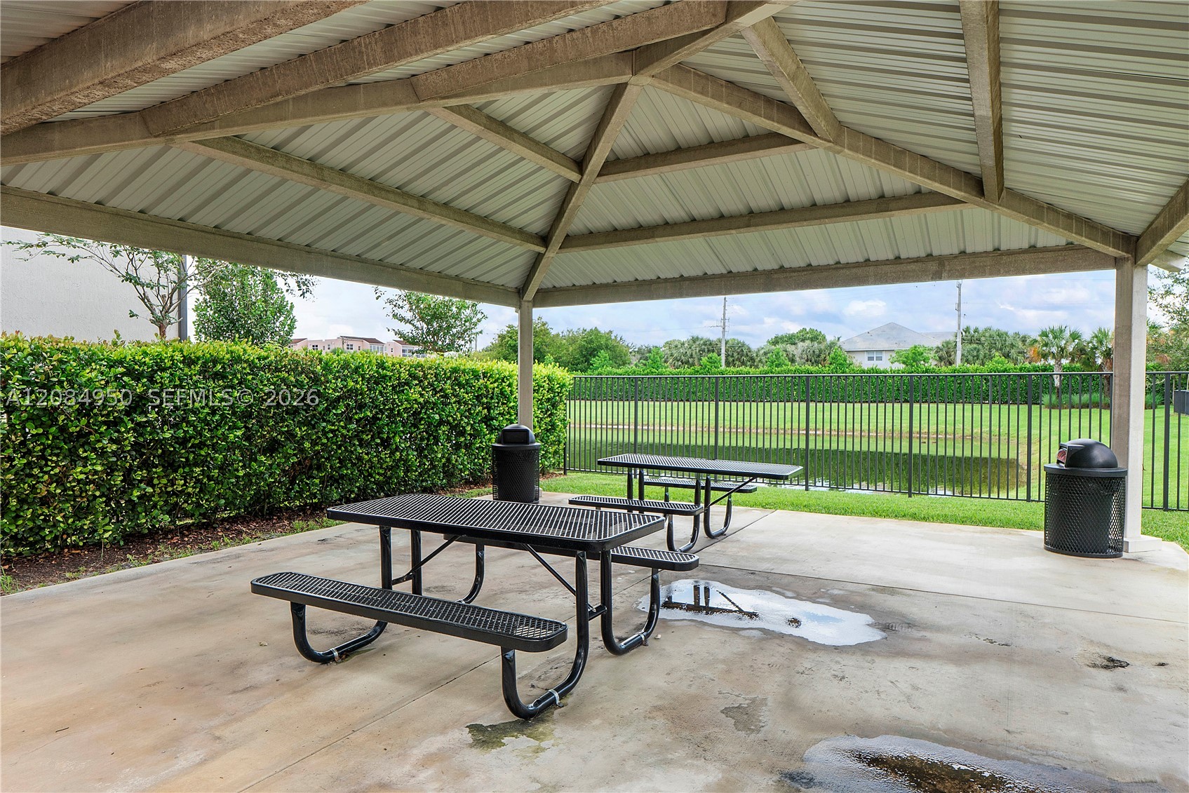 2905 Olivia Ave, Lauderdale Lakes FL 33311