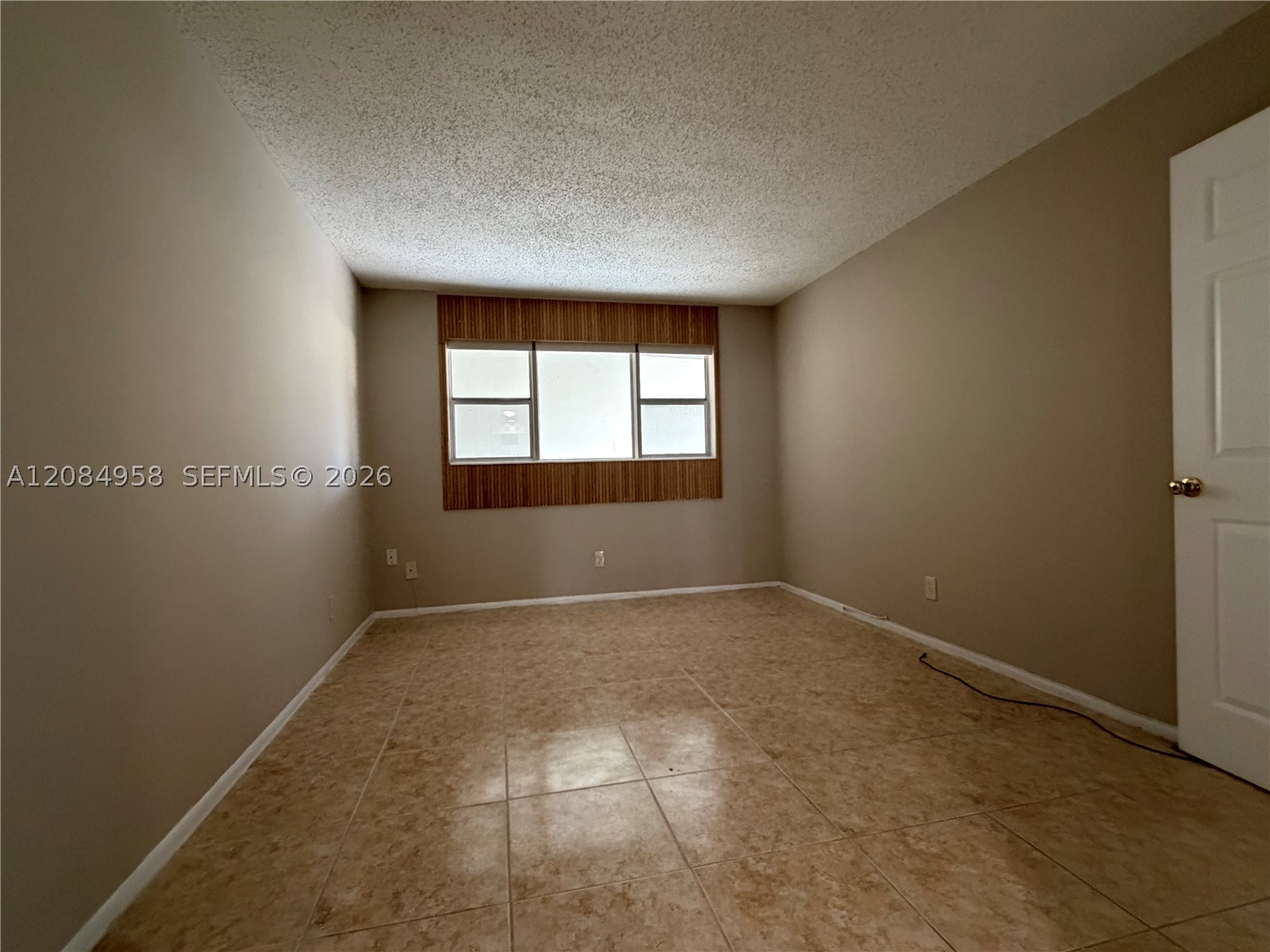 250 Layne Blvd #310, Hallandale Beach FL 33009
