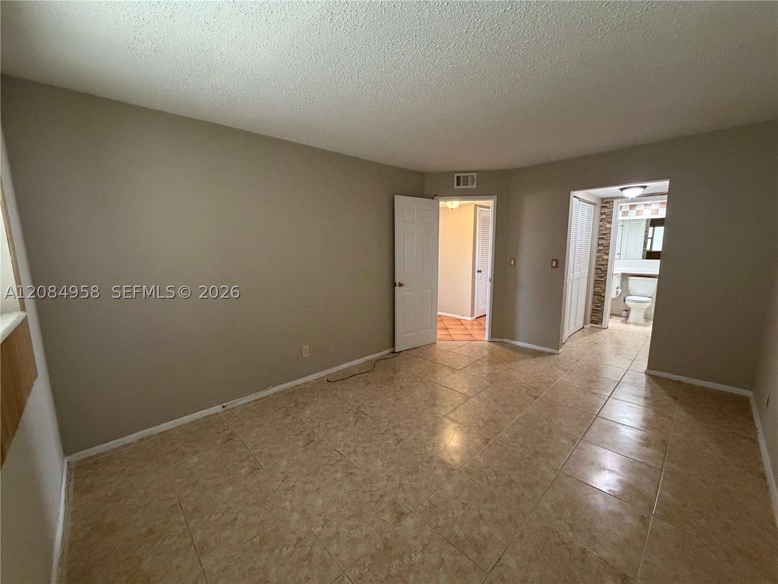 250 Layne Blvd #310, Hallandale Beach FL 33009