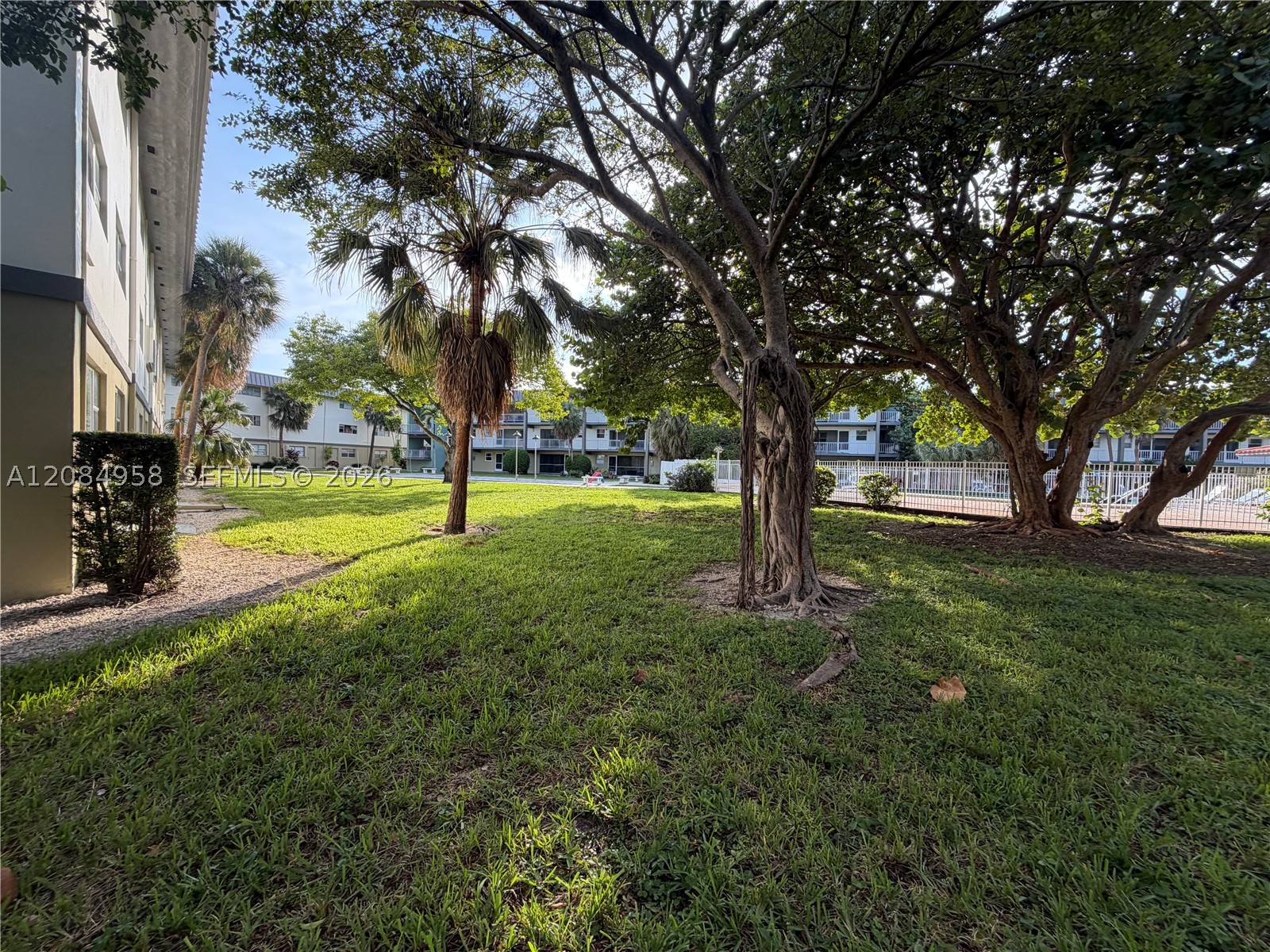 250 Layne Blvd #310, Hallandale Beach FL 33009