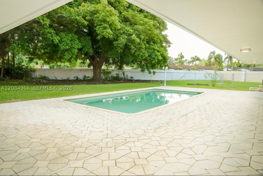 8220 SW 87th Ter, Miami FL 33143