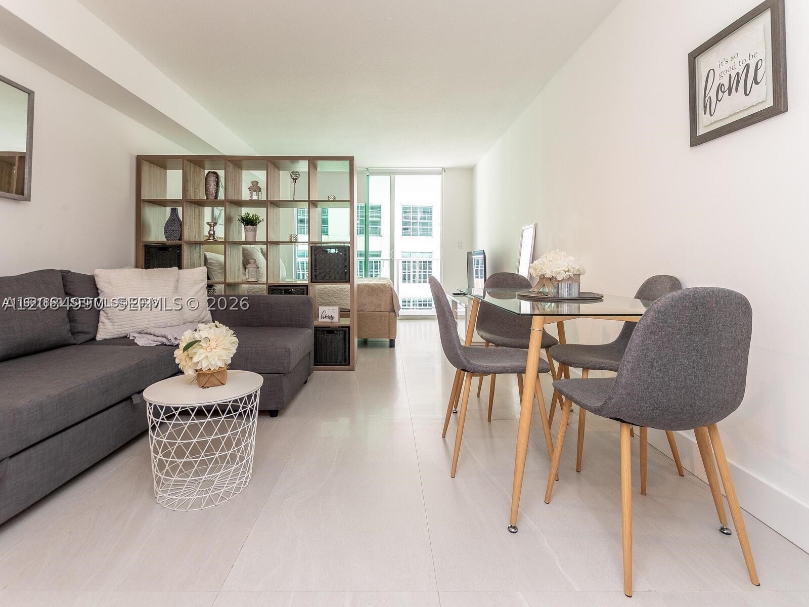 1200 Brickell Bay Dr #3210, Miami FL 33131