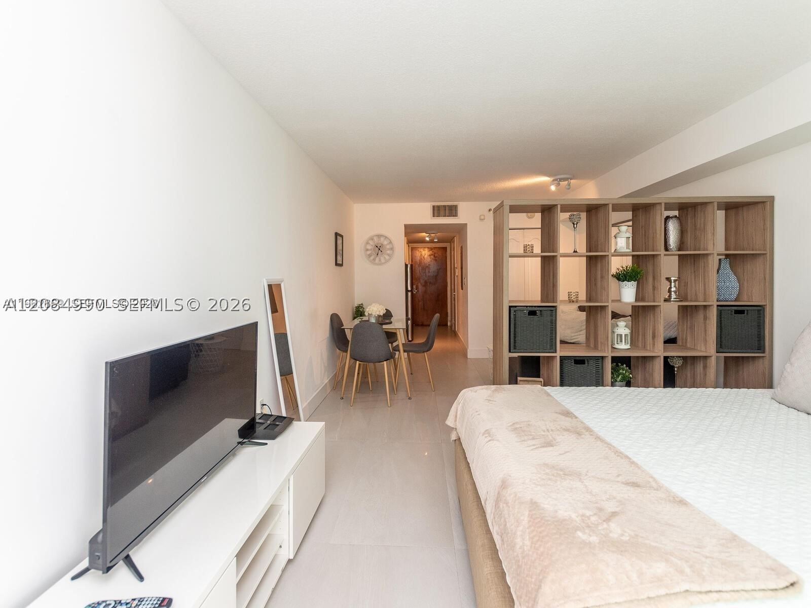 1200 Brickell Bay Dr #3210, Miami FL 33131