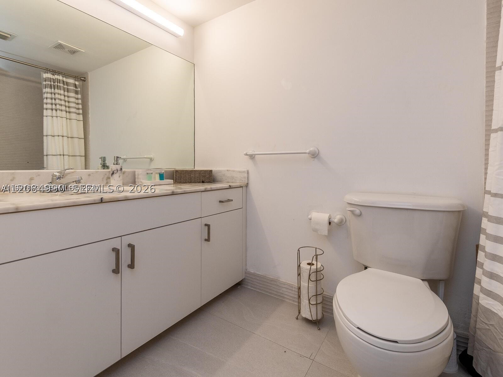 1200 Brickell Bay Dr #3210, Miami FL 33131