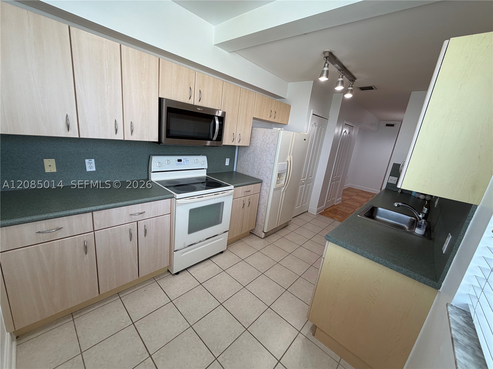2550 SW 27th Ave #606, Miami FL 33133